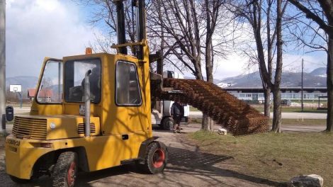 Kompanija ArcelorMittal Zenica sudjeluje u uređenju školskog dvorišta